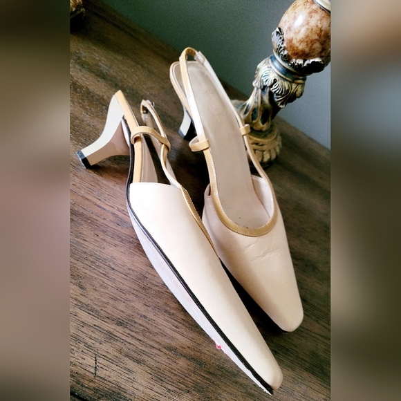 Neiman Marcus Luxury Kitten Heel Genuine Buttery Leather Slingback Shoes TanUS 9 - Picture 13 of 16